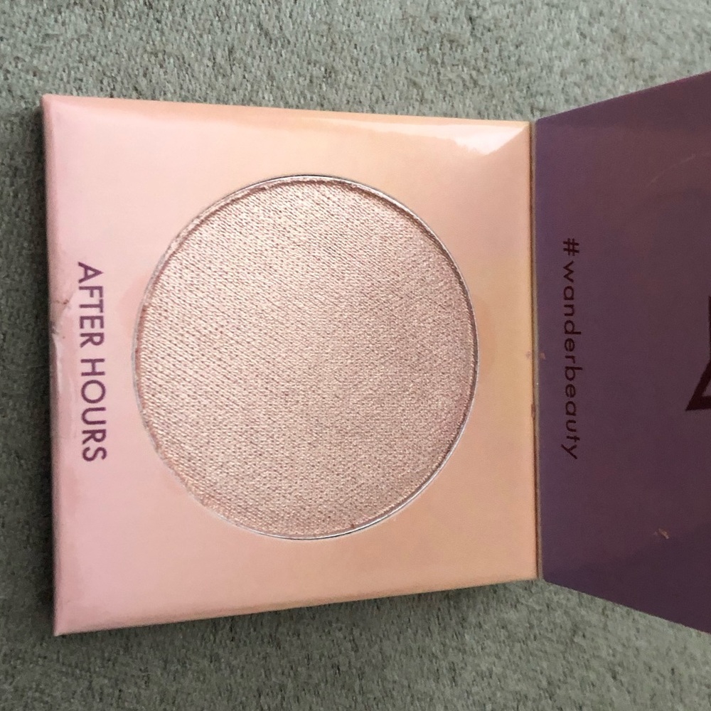 Makeup Bundle - Picture 3 of 8